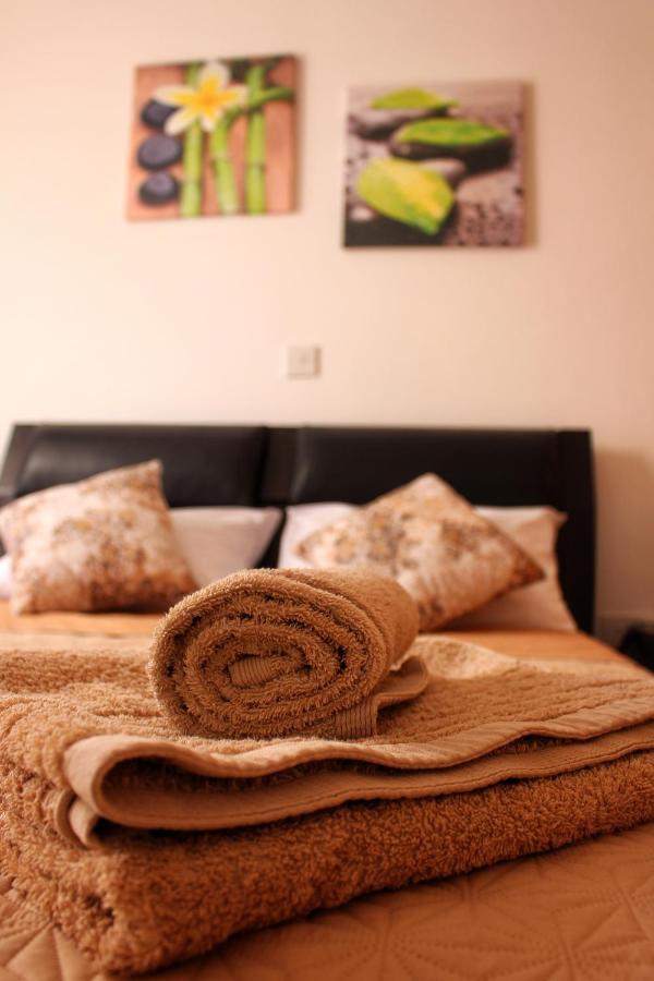 Cozy Poolside Apartment Paphos Luaran gambar